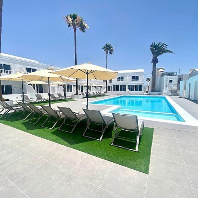 Puerto Del Carmen Airconditioned 2Bed Poolside Apt Eksteriør bilde