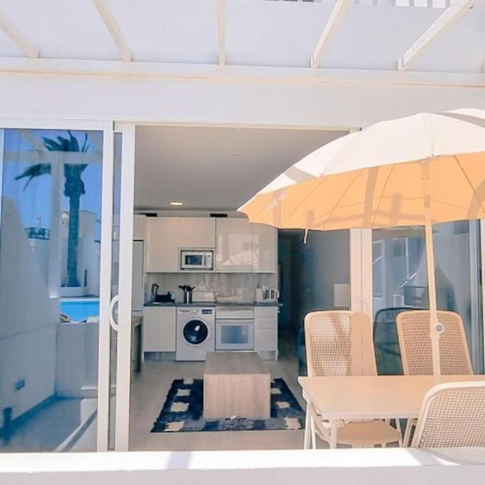 Puerto Del Carmen Airconditioned 2Bed Poolside Apt Eksteriør bilde