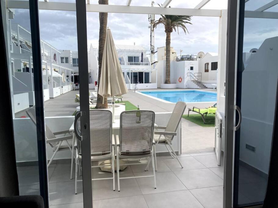 Puerto Del Carmen Airconditioned 2Bed Poolside Apt Eksteriør bilde