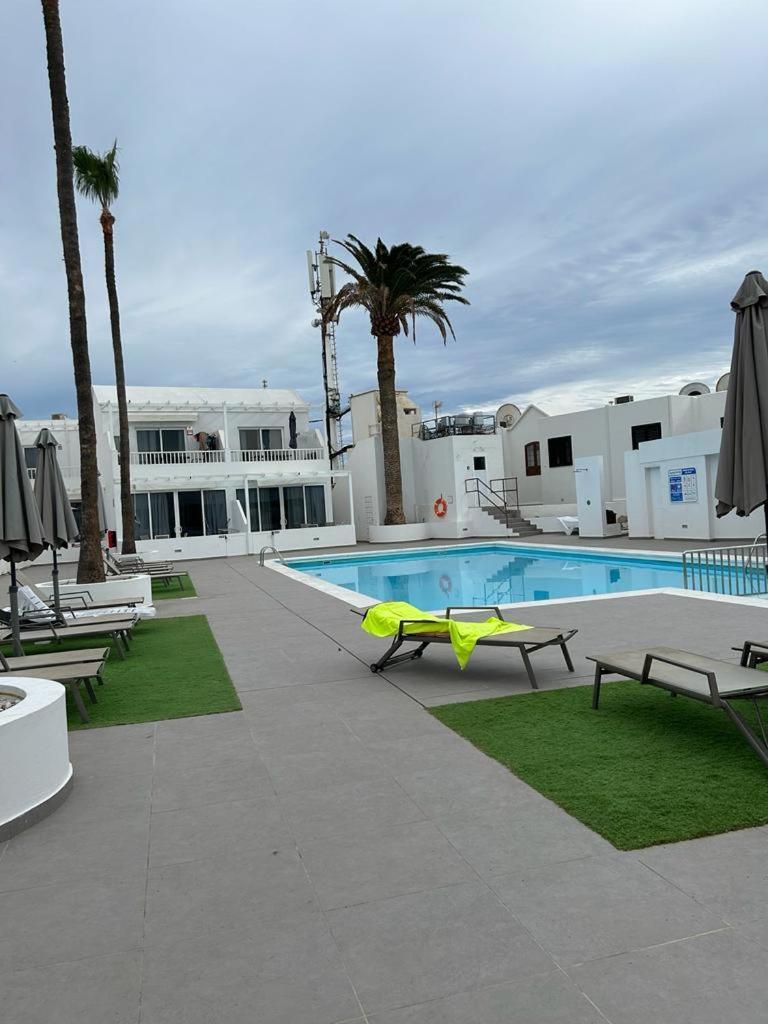 Puerto Del Carmen Airconditioned 2Bed Poolside Apt Eksteriør bilde